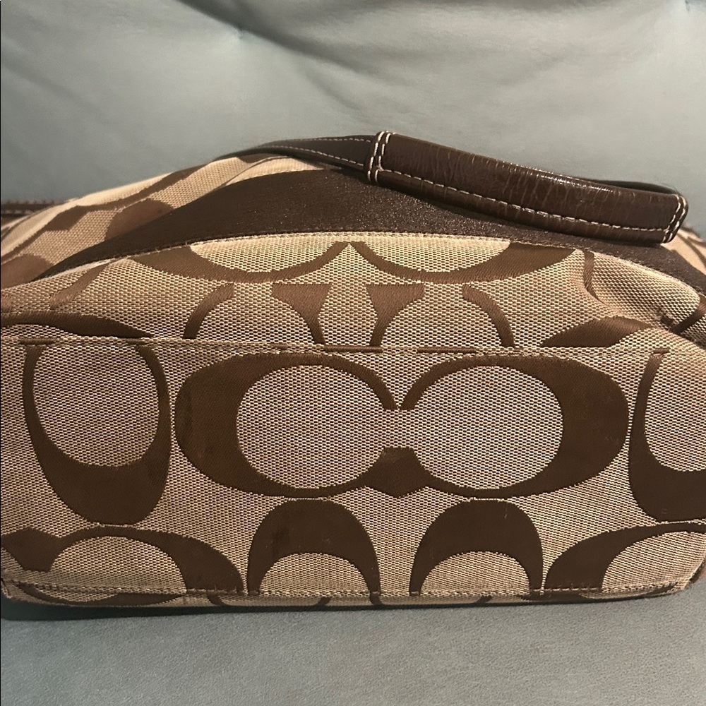 Coach Y2K Tan and Brown Signature Stripe Collection Tote /Wallet Set comes w/COA - Picture 9 of 16